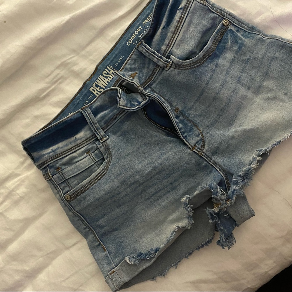High wasted shorts
